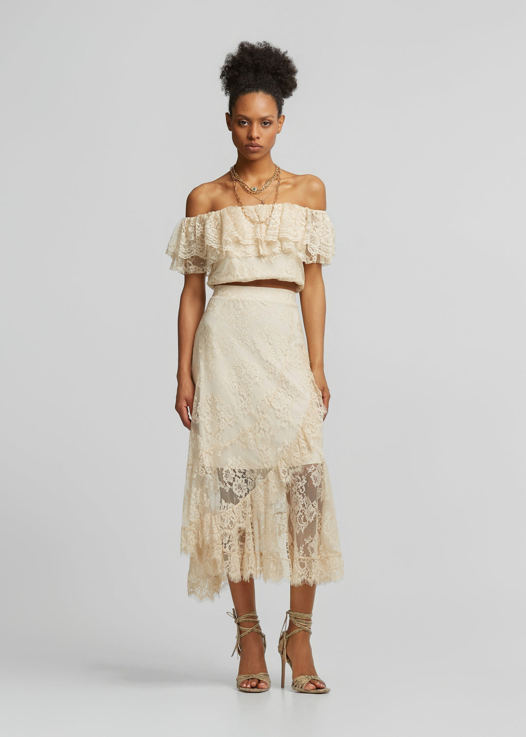 Μίντι φούστα από δαντέλα